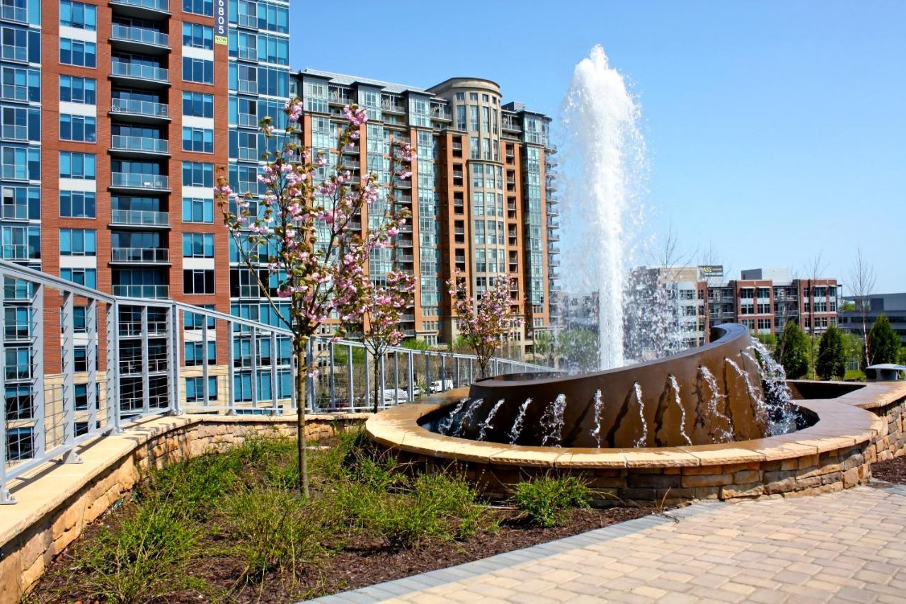 Hala Tysons Aparthotel McLean Exterior photo